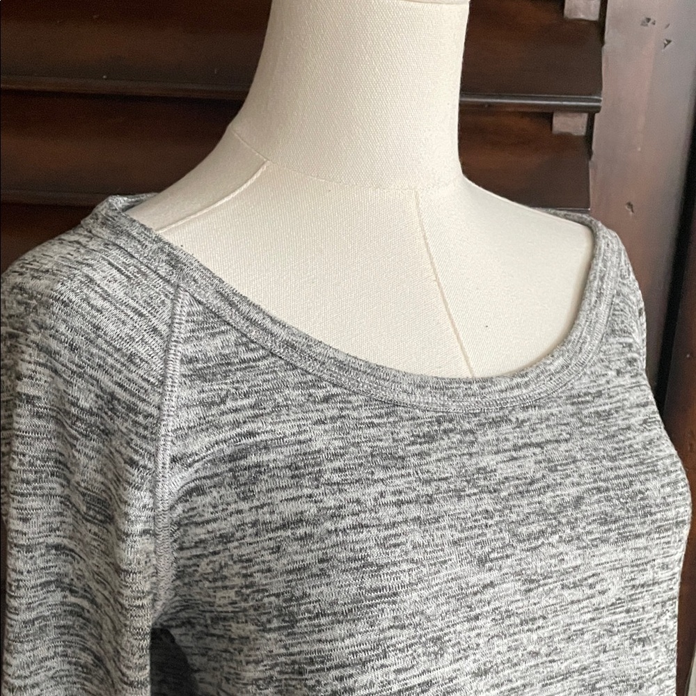 Athleta Warmer Bias Top Gray Long Sleeve Knit Top Small - Picture 4 of 9